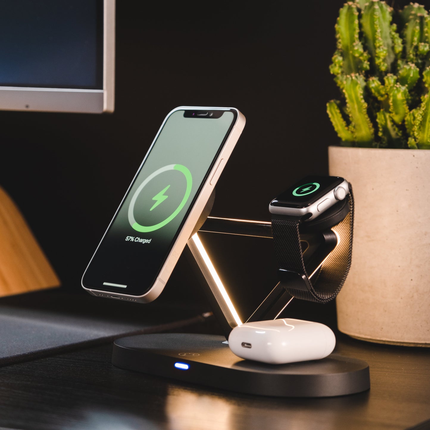 PRISM CHARGING STATION BY MDRNDOCK